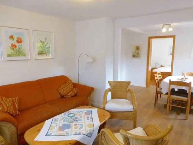 4 Bedrooms Cottage