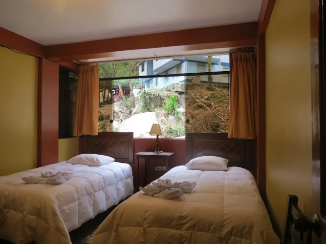 Adelas Hostal
