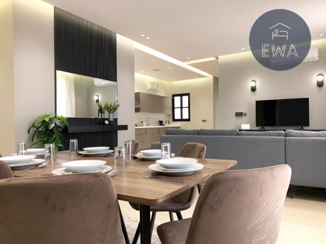 3 Bedrooms Apartment