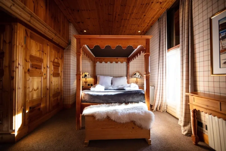 Quadruple Suite