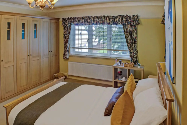 OYO Wayside Hotel