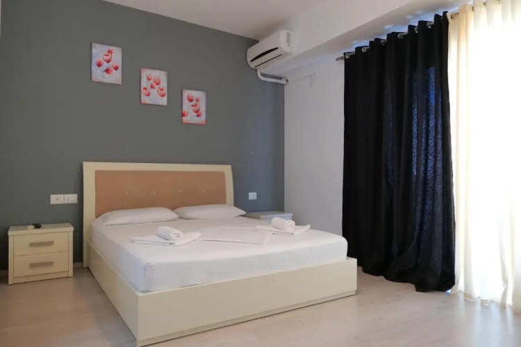 Privé City Hotel