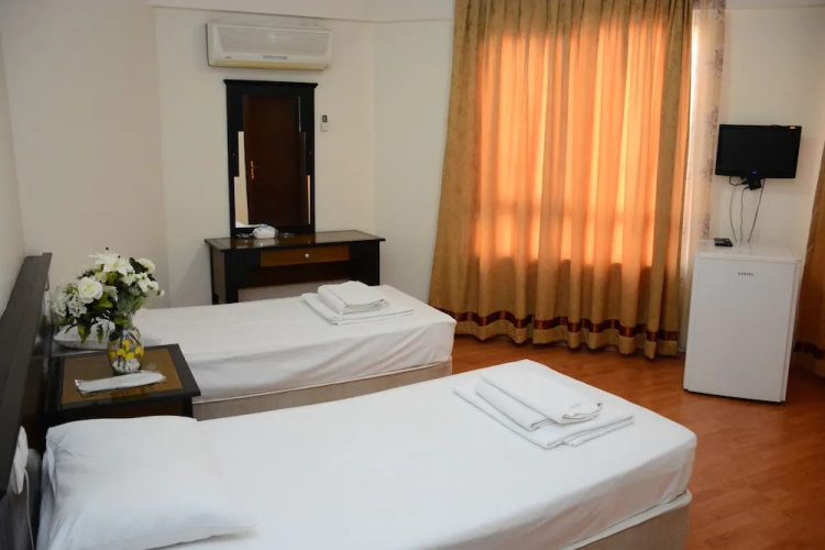 Pinus Apart & Hotel