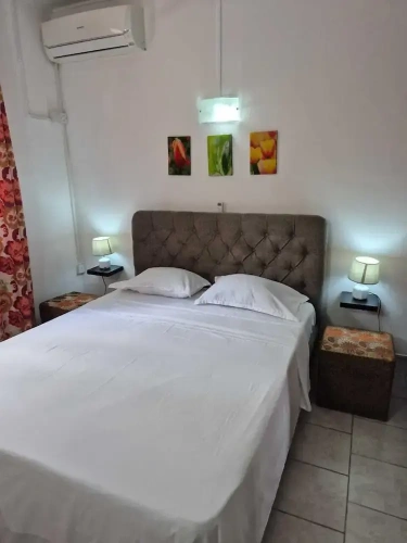 2 Bedrooms Apartment with garden view