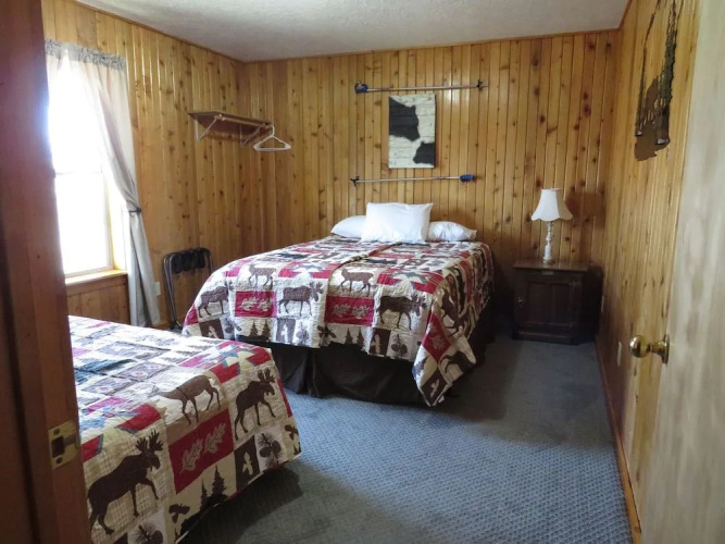 Eagle Nest Cabins & Marina