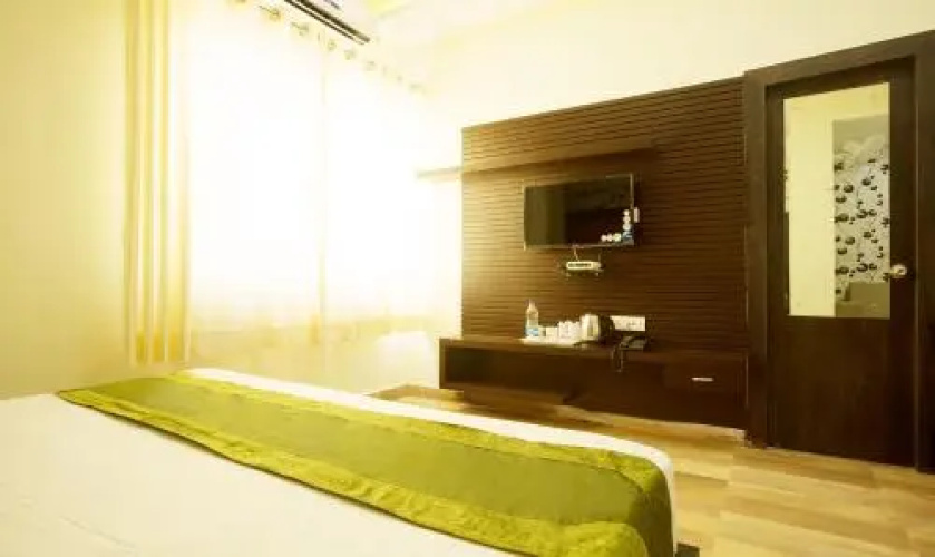 Hotel Vibhav Grand