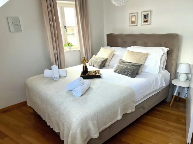 1 Bedroom Deluxe Apartment