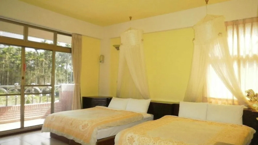 Flora Rexort Guesthouse