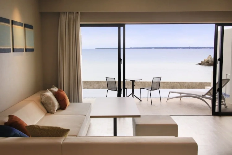 Suite with balcony and with ocean view