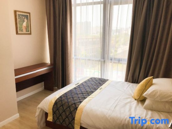 Business Triple Suite