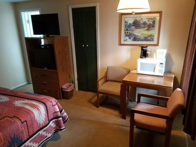 Lamplighter Lodge