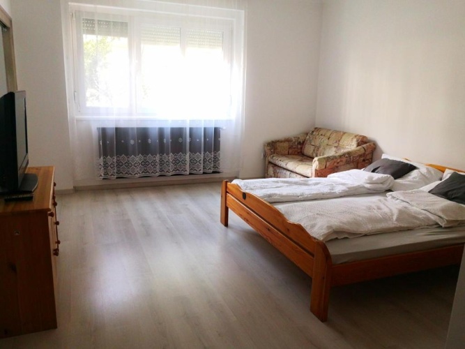 2 Bedrooms Single Apartment