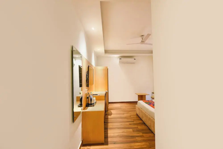Fabhotel The Prime Land