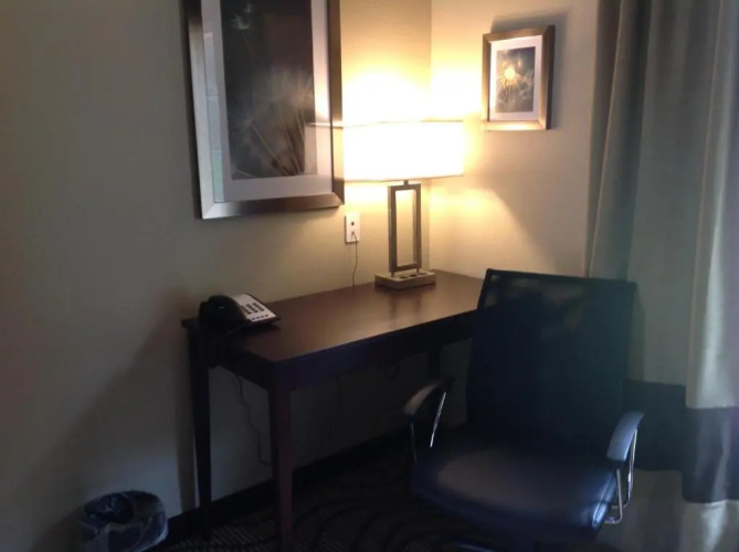 Executive Inn And Suites