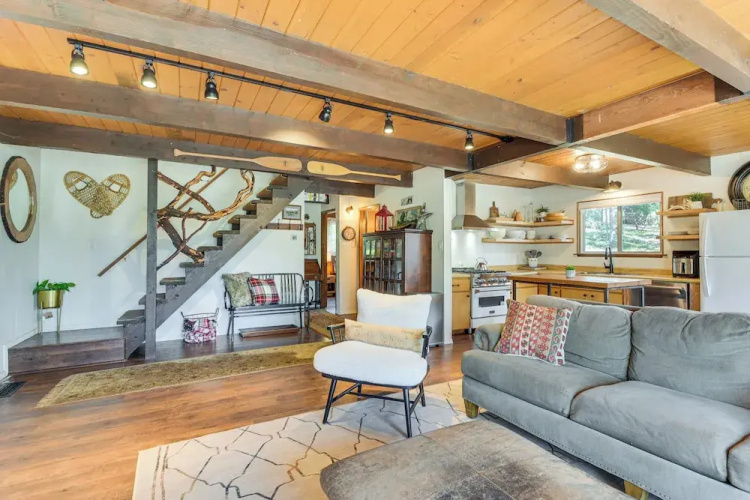 2 Cabins: Group & Family Getaway in Arnold!