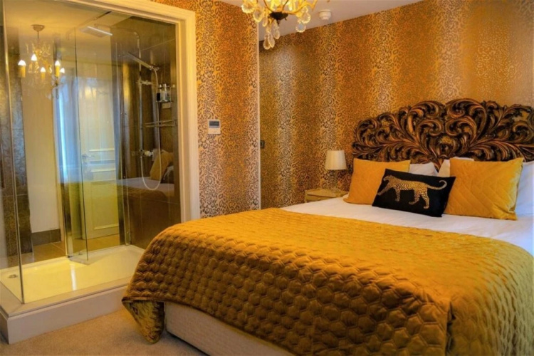 OYO The Townhouse