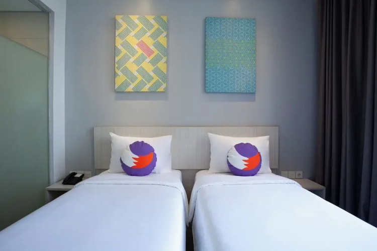 Fox Lite Hotel Cikarang