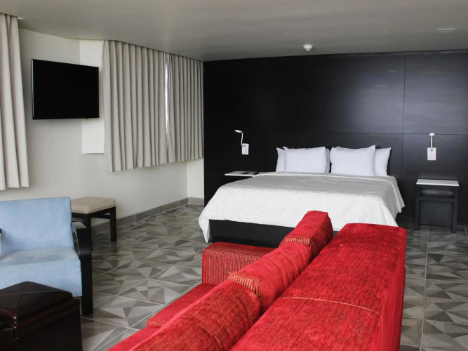 Hotel Corona Plaza