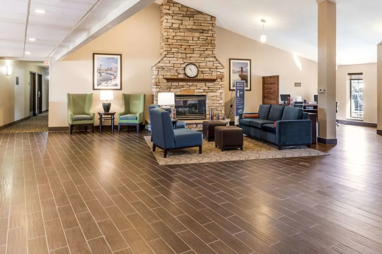 Super 8 Waukesha