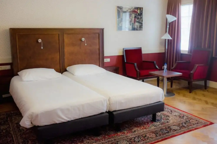 Hotel Konbanwa