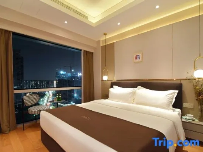 Luxury Suite