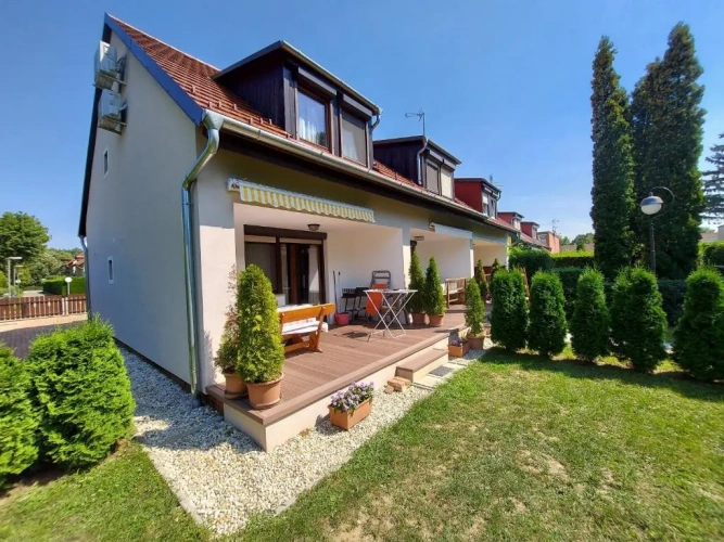 3 Bedrooms Cottage