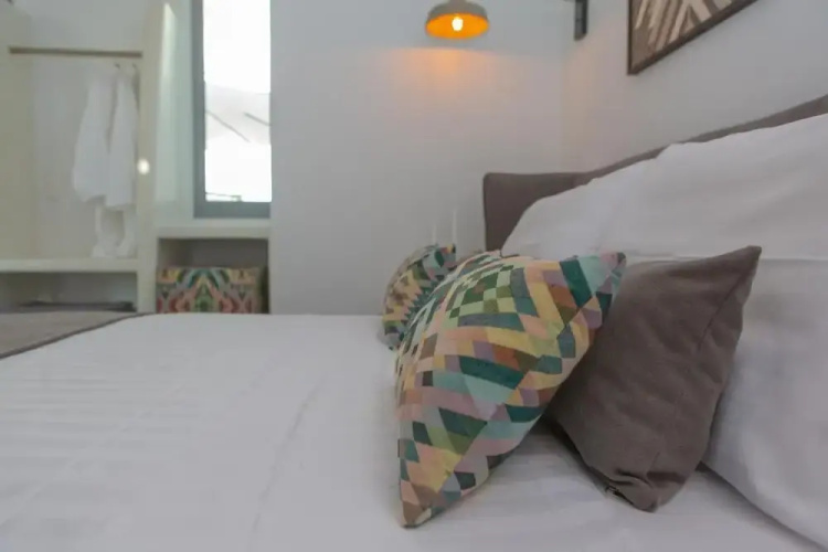 Naxos Riviera Suites