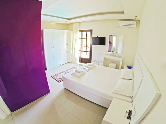 2 Bedrooms Suite with balcony