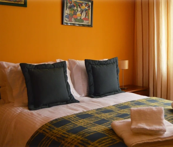 2 Bedrooms Apartment