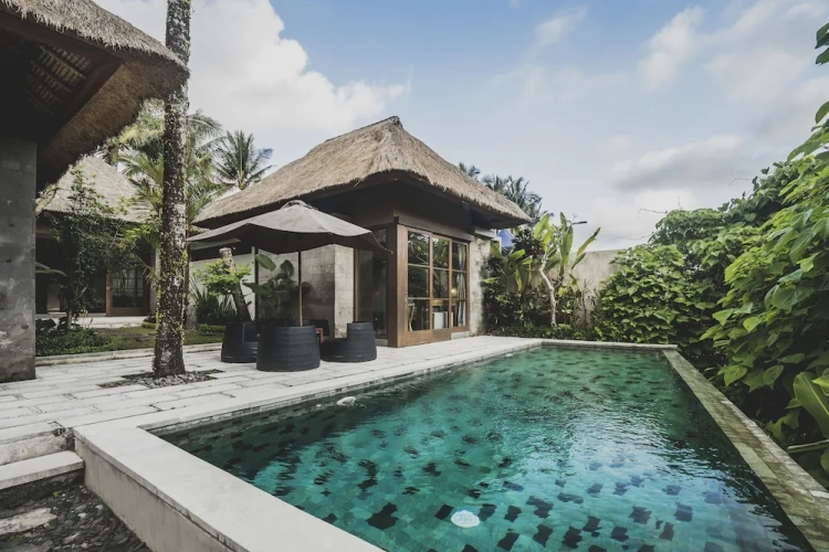 2 Bedrooms Villa with garden view