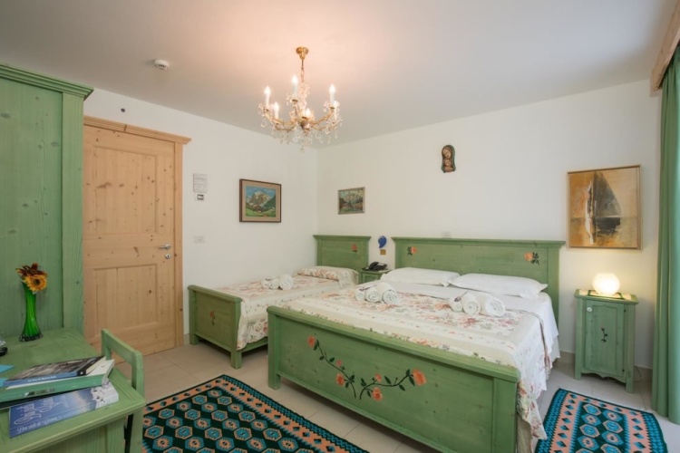 Standard Triple room with balcony and with mountain view
