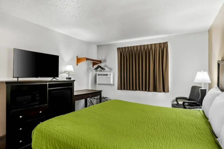 Crystal Inn Hotel - Suites