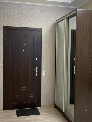 Apartment studio-біля вокзалу-недалеко від центру- наразі є світло