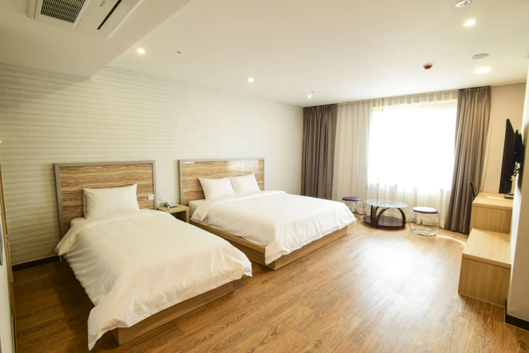 Embledon Hotel