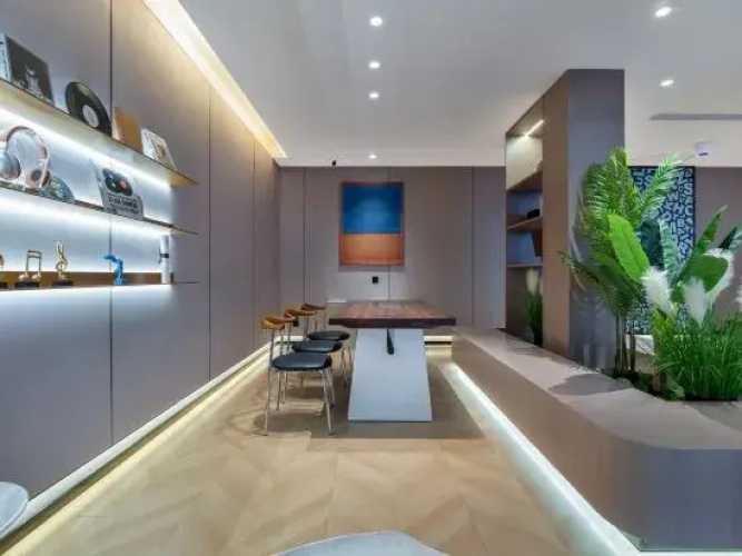 Sushi Hotel