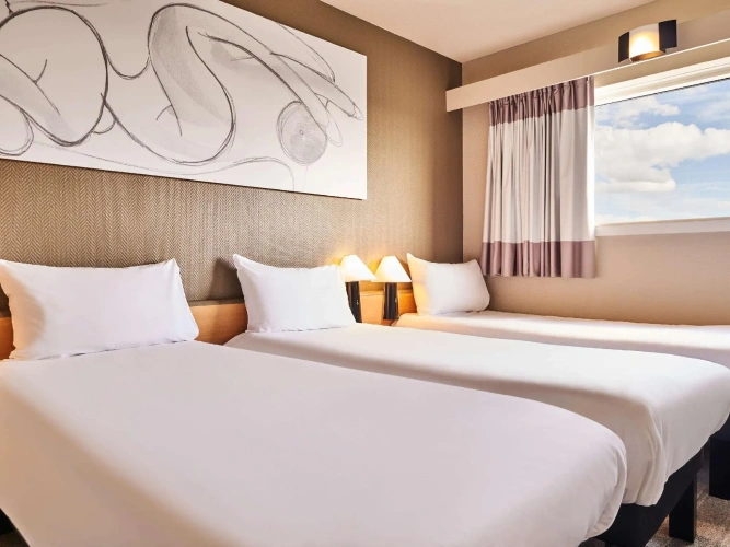 Standard Triple room