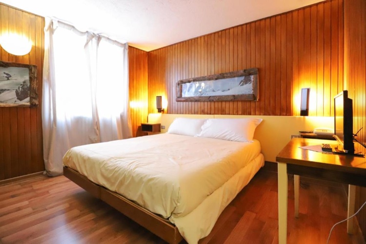 Standard Double room with mountain view