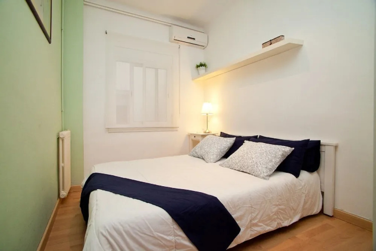 Cozy Eixample Apartment