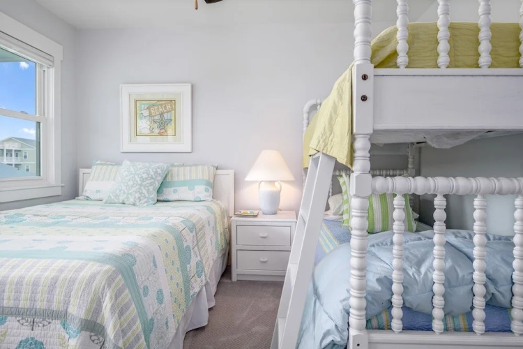 Bozeman Beach 4 Bedroom Home by Redawning