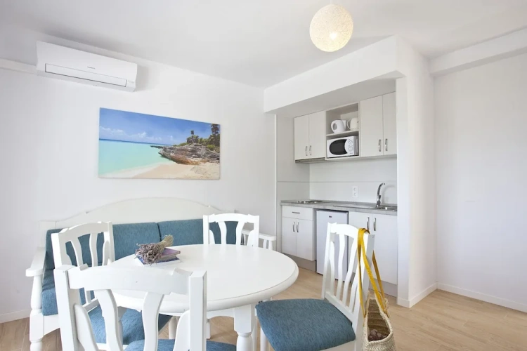 1 Bedroom Apartment with balcony