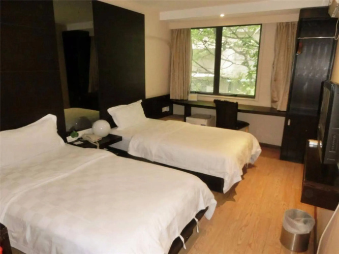 Forest Hotel
