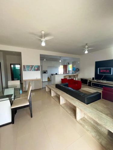 casa de praia com piscina e hidromassagem