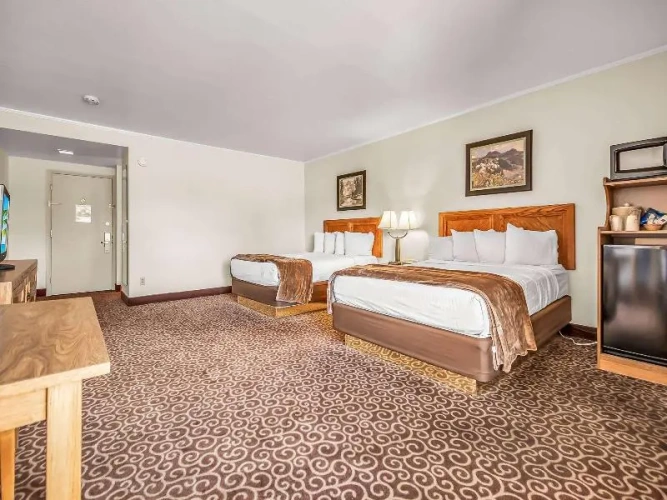 Standard Quadruple room with balcony