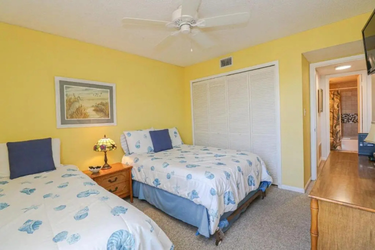Island South 33