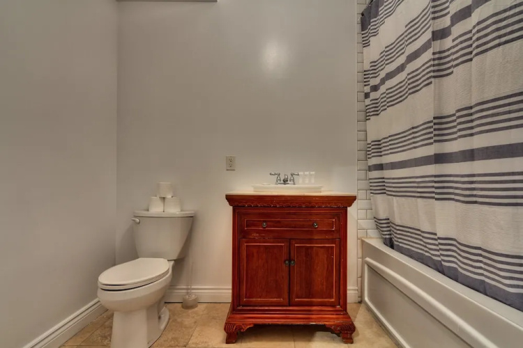 Gorgeous 3BR Right Downtown Montreal
