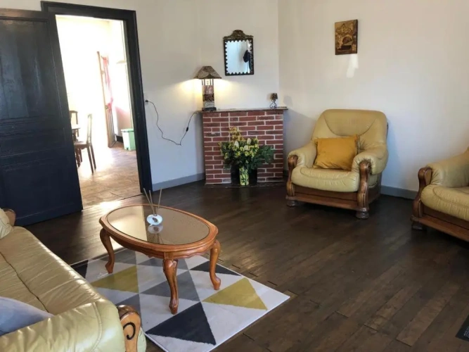2 Bedrooms Cottage