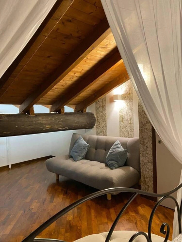 Design Villa With Parking, Navigli Area, Milan