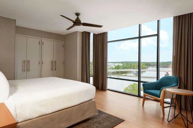1 Bedroom Double Suite with water view