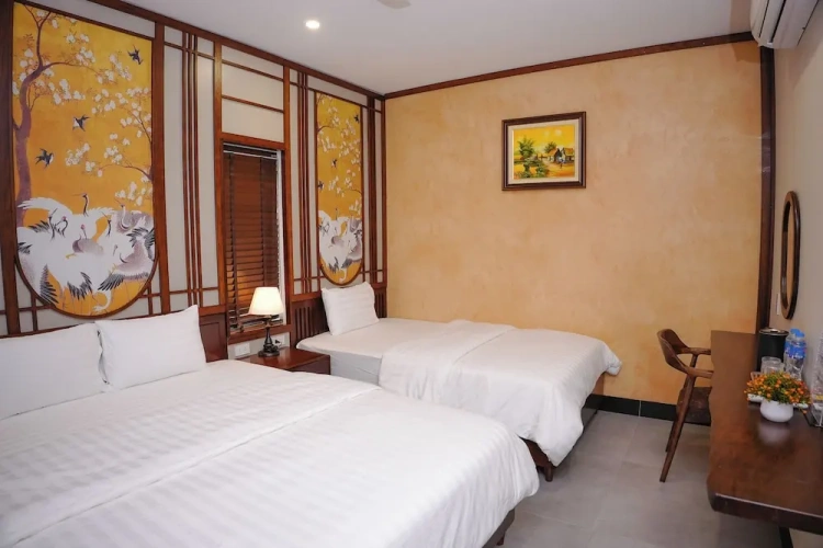 Standard Triple room