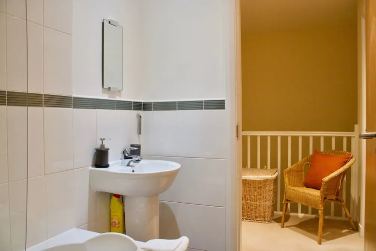 3 Bedroom Duplex Apartment In Edinburgh